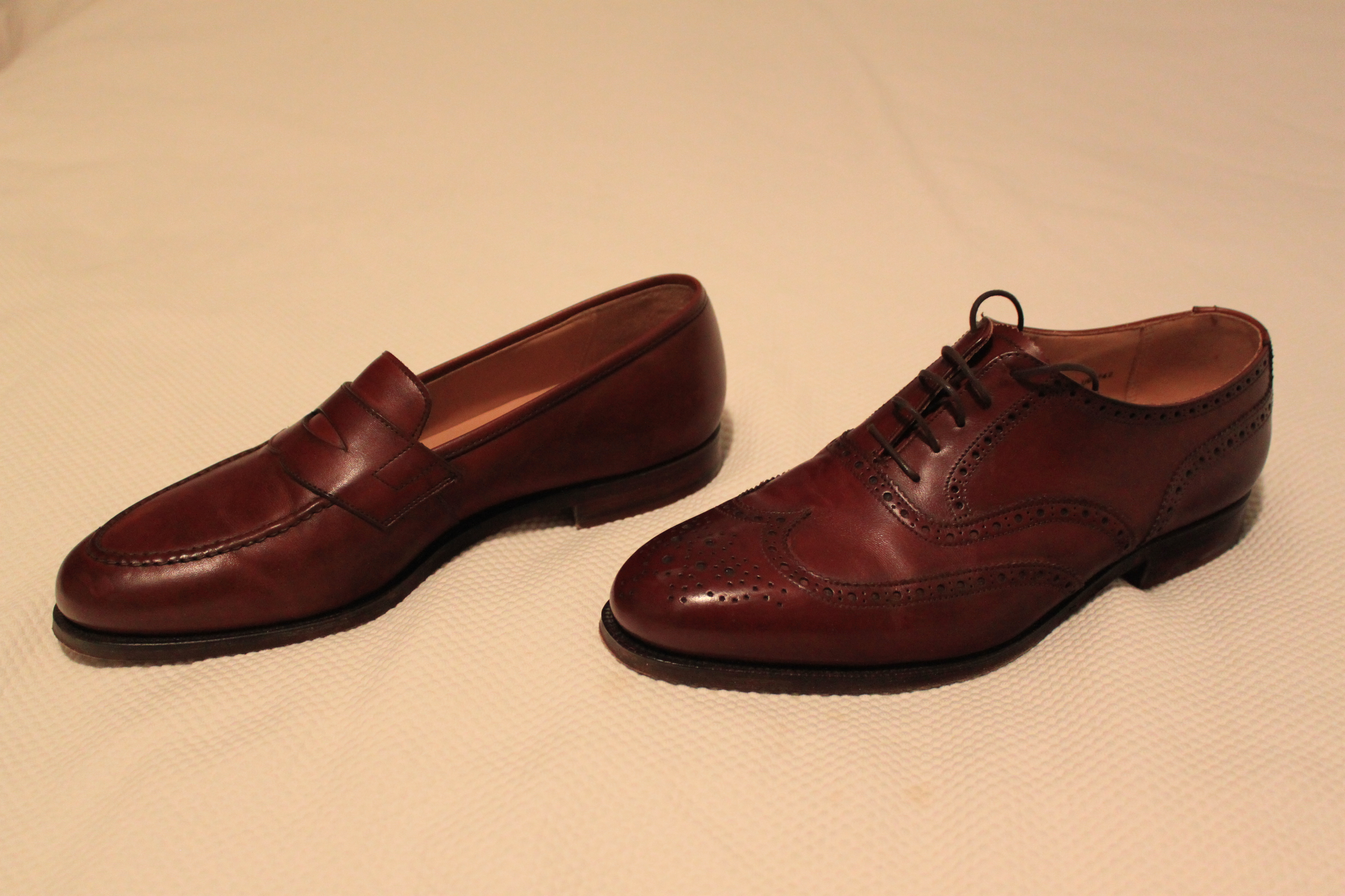 maroon shoe polish